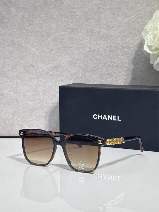 Picture of Chanel Sunglasses _SKUfw79760991fw